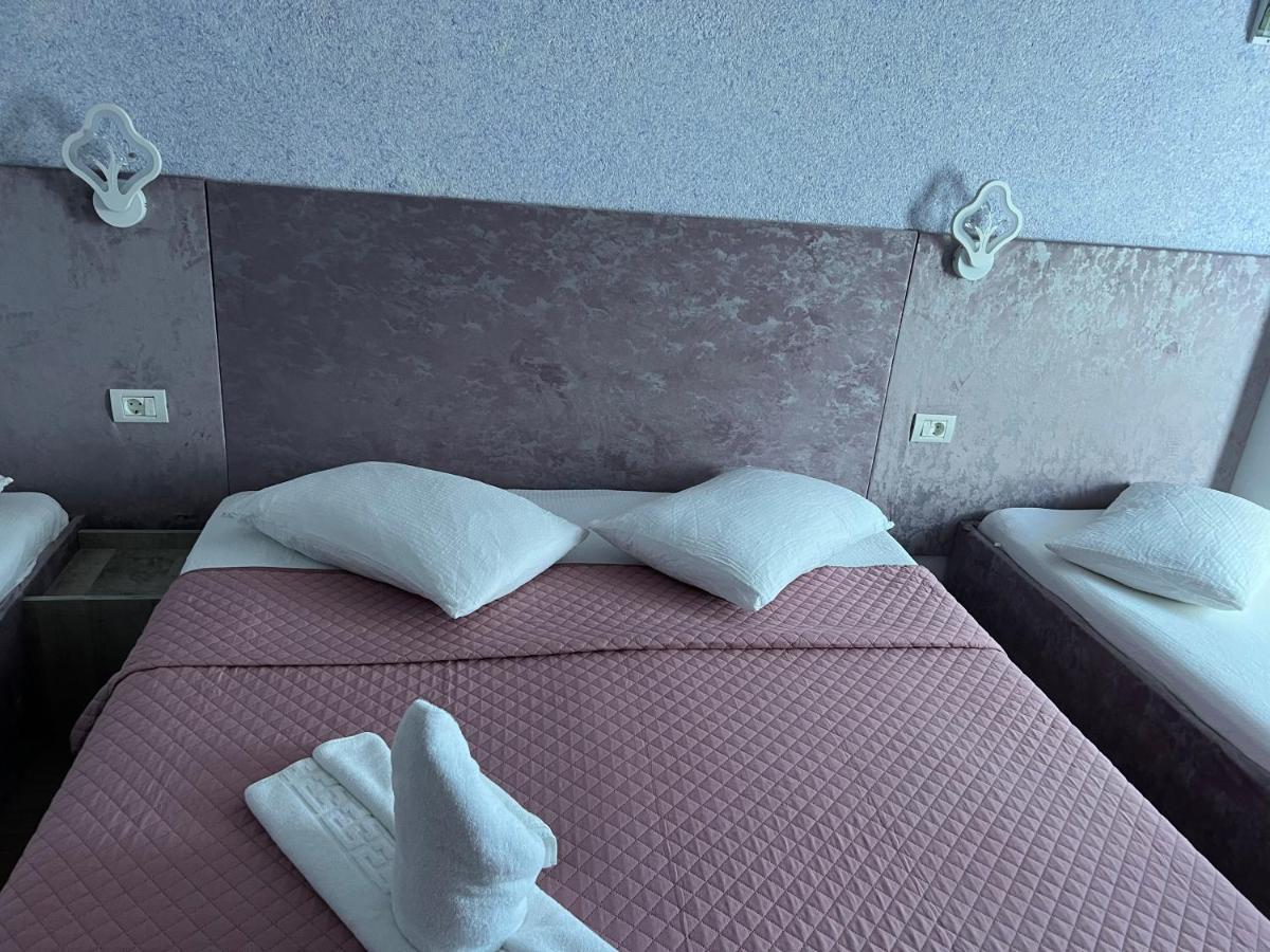 Hotel Miniom Constanţa Exteriör bild